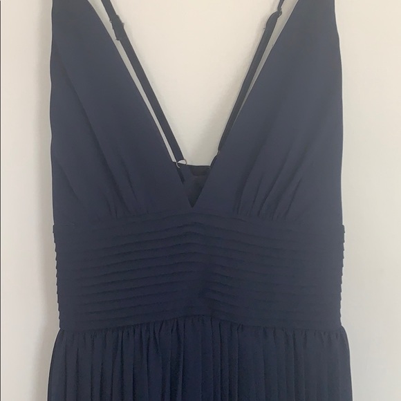 Lulu’s || Navy Chiffon Pleated Gown - Size M - Picture 4 of 4